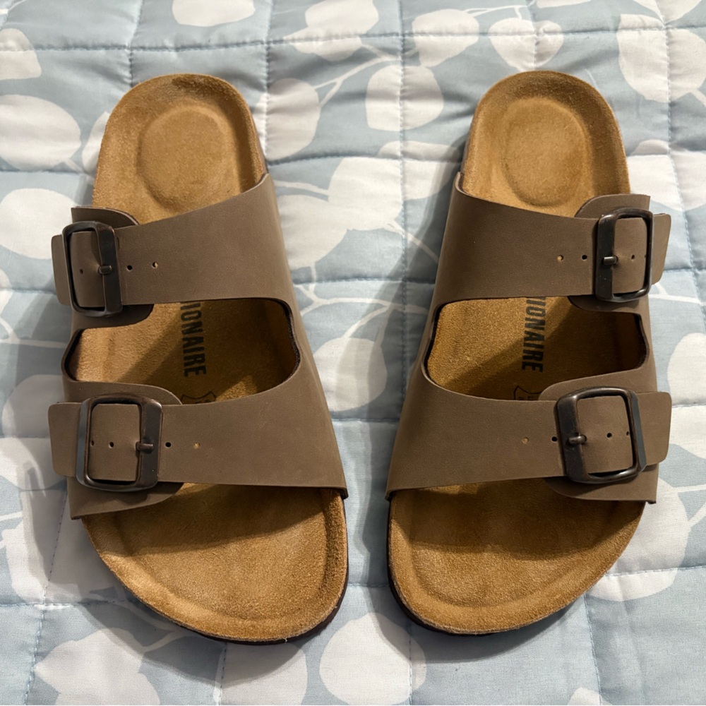 CUSHIONAIRE Lane Cork Footbed Sandals